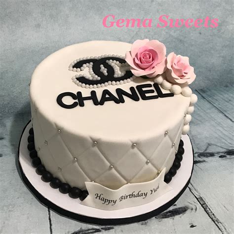 chanel themed cake.